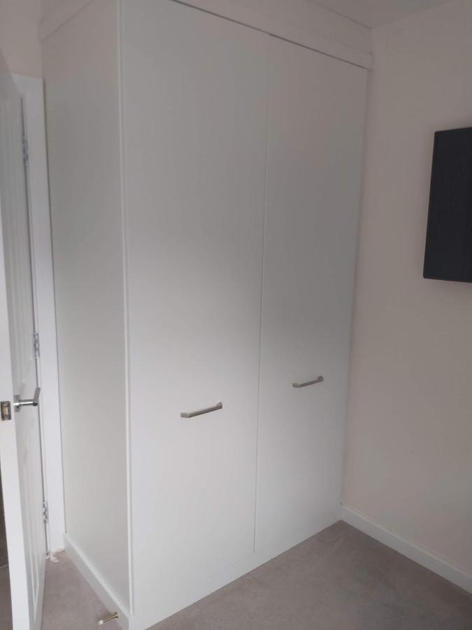 Secret Garden Apartment Faygate Екстериор снимка
